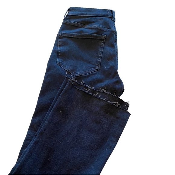 Express NWOT Super High Rise Ankle Length Flare Raw Hem - Picture 2 of 5